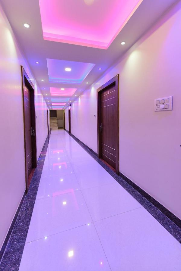 Hn Palace Homestay Агра Екстер'єр фото