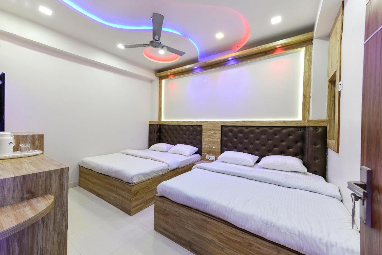 Hn Palace Homestay Агра Екстер'єр фото