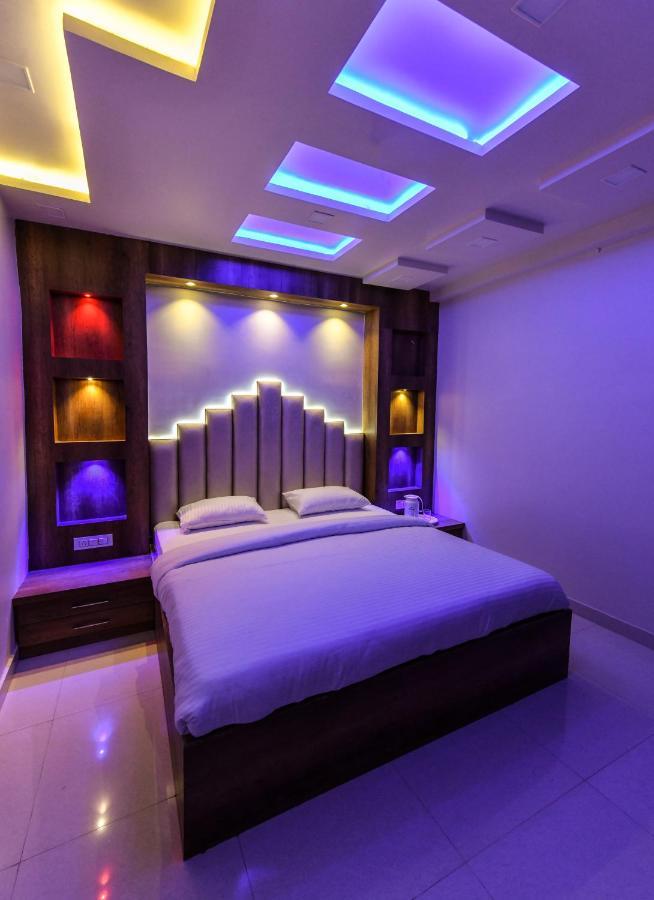 Hn Palace Homestay Агра Екстер'єр фото