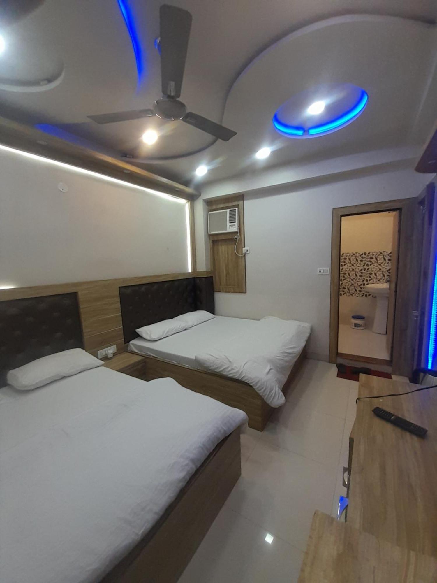 Hn Palace Homestay Агра Екстер'єр фото