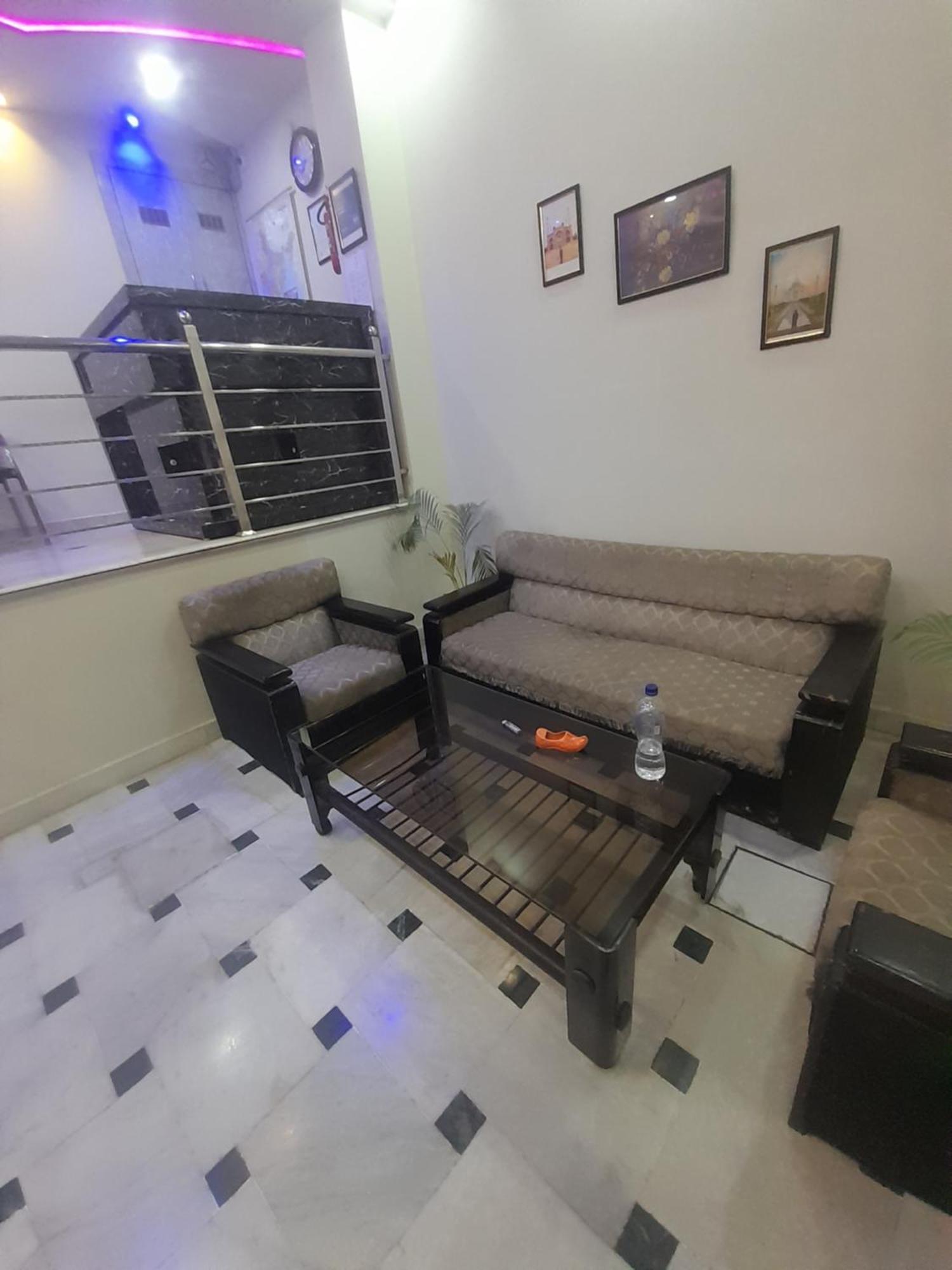 Hn Palace Homestay Агра Екстер'єр фото